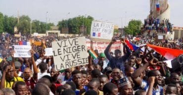 محددات رد الفعل الفرنسي تجاه انقلاب النيجر والخيارات المتاحة